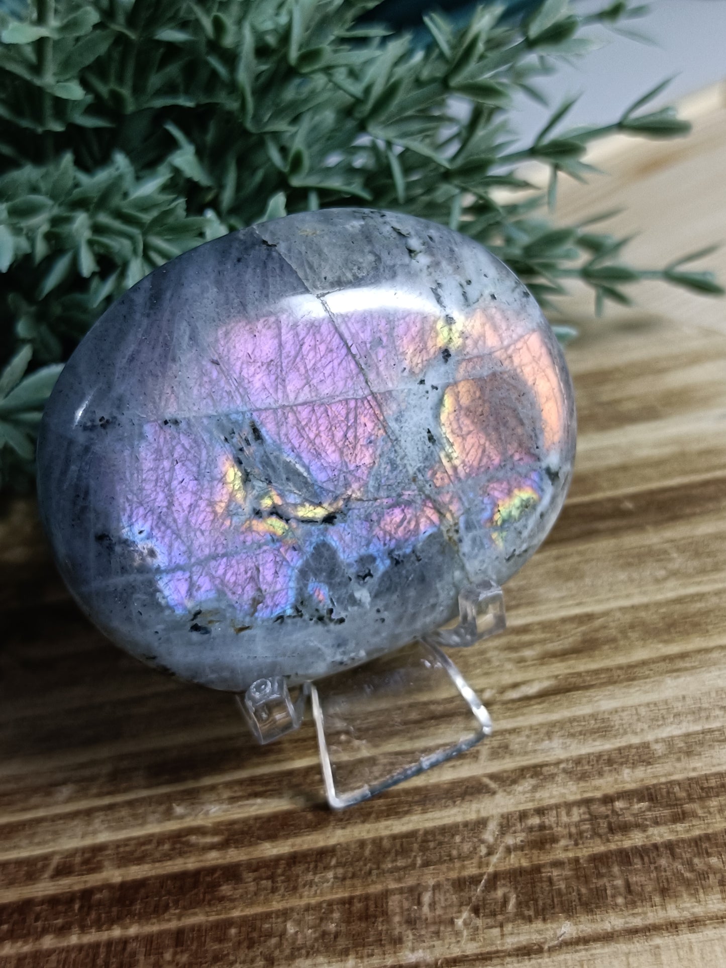 Labradorite Palm Stone #E3 – Intuition, Transformation and Inner Magic