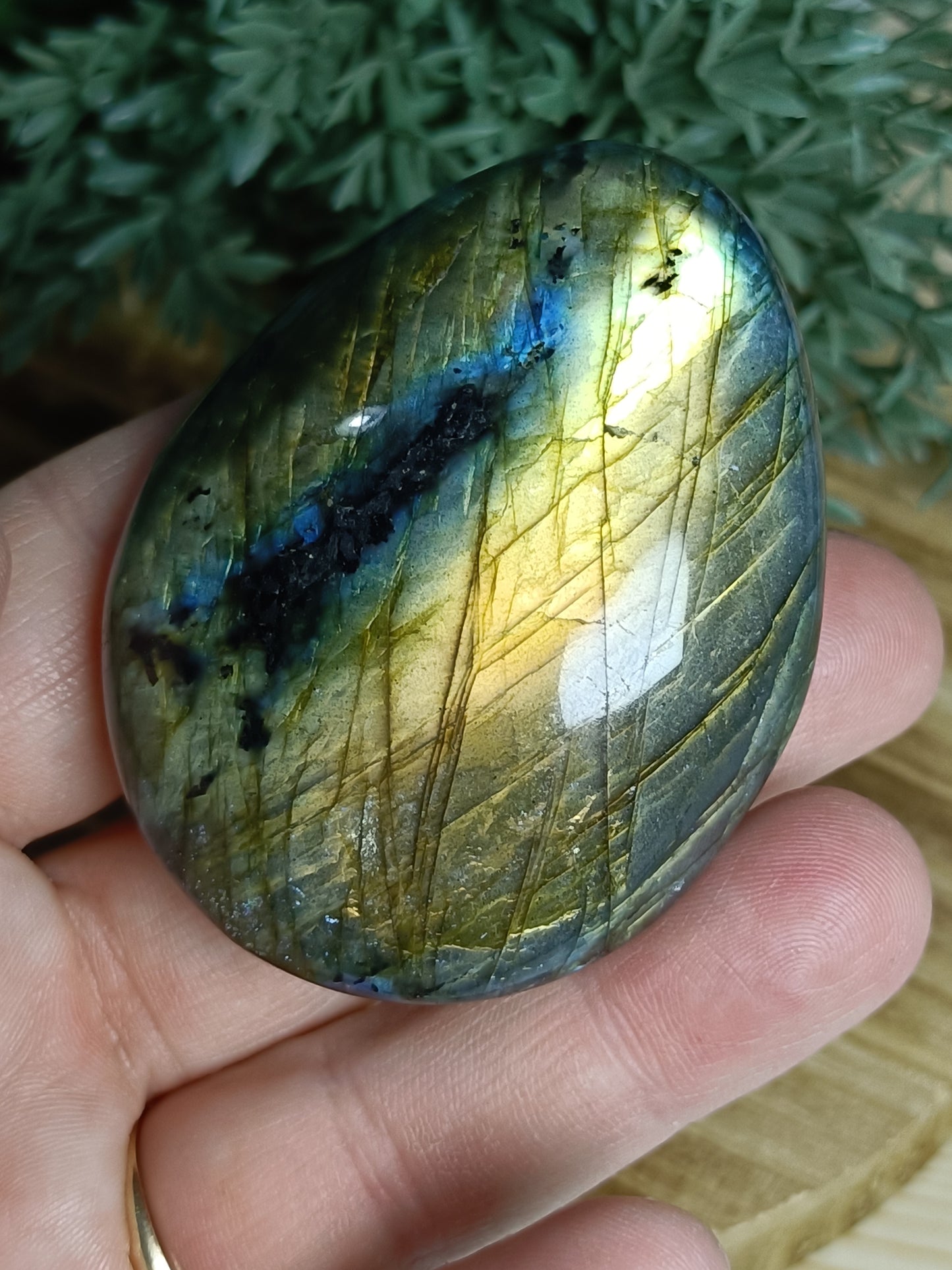 Labradorite Palm Stone #E2 – Intuition, Transformation and Inner Magic