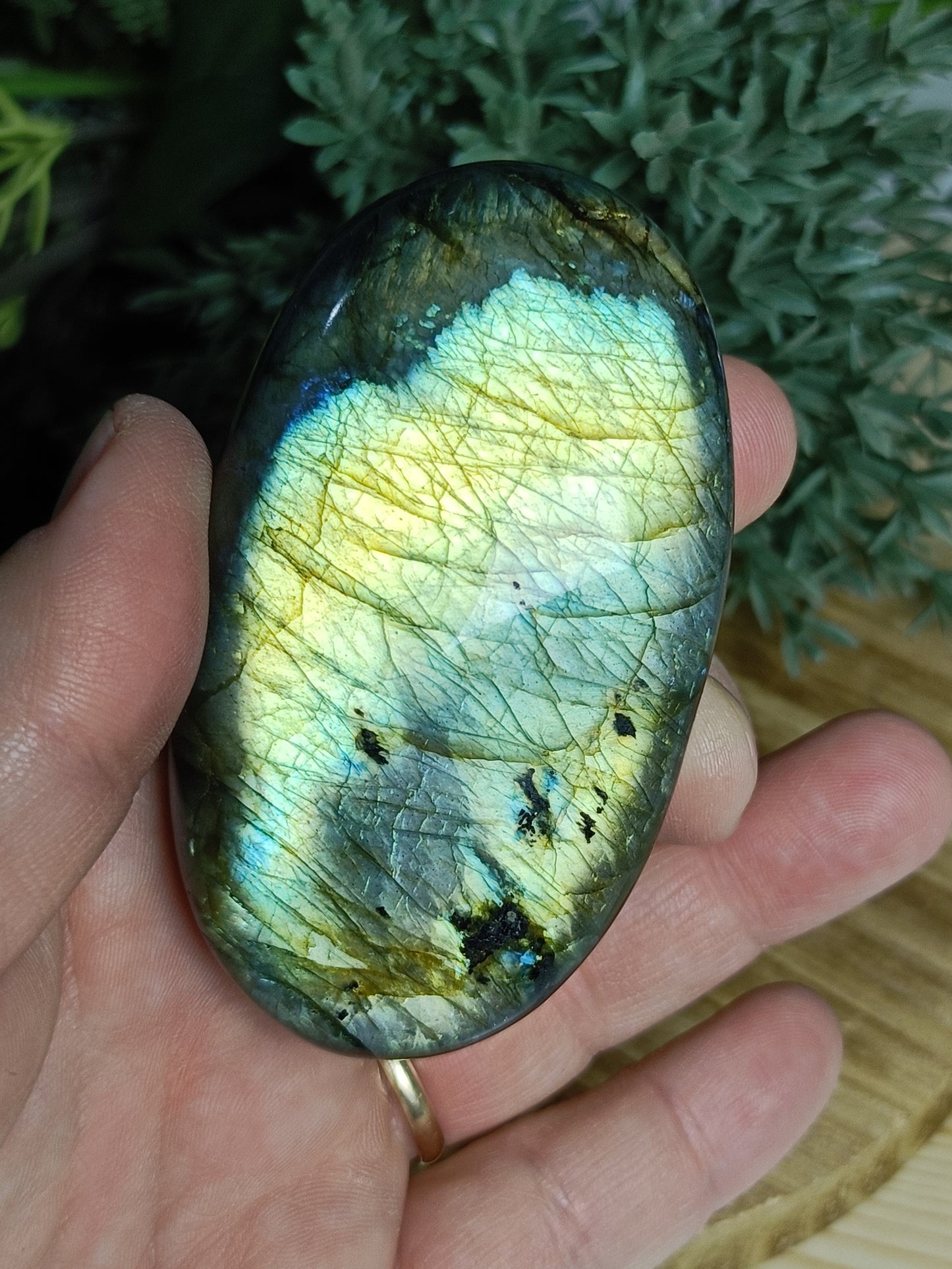 Labradorite Palm Stone #E8 – Intuition, Transformation and Inner Magic